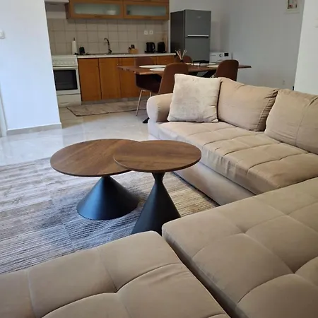 Loft Apartment *